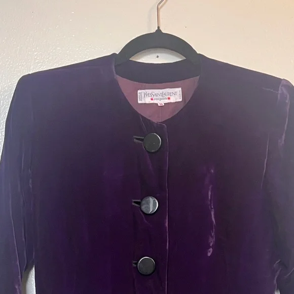 Yves Saint Laurent Rich Purple Velvet Blazer with Black Buttons - Picture 14 of 14